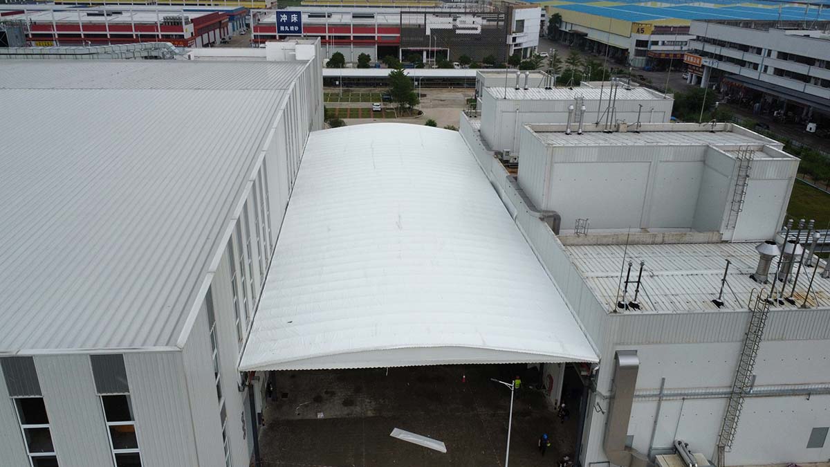 电动伸缩雨棚